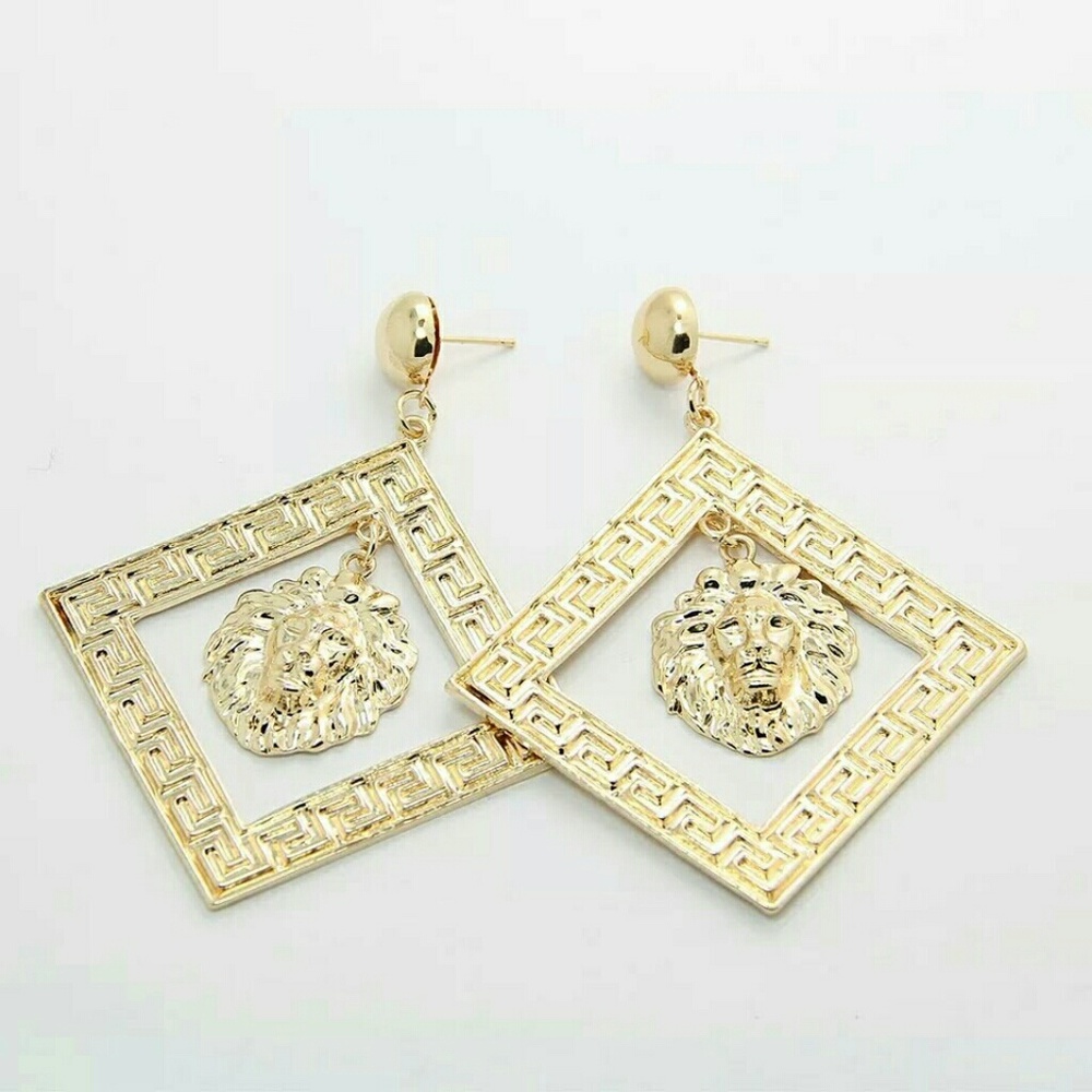 Lioness drop Earrings🔥🔥 Hot Design🔥🔥 - Picture 2 of 4